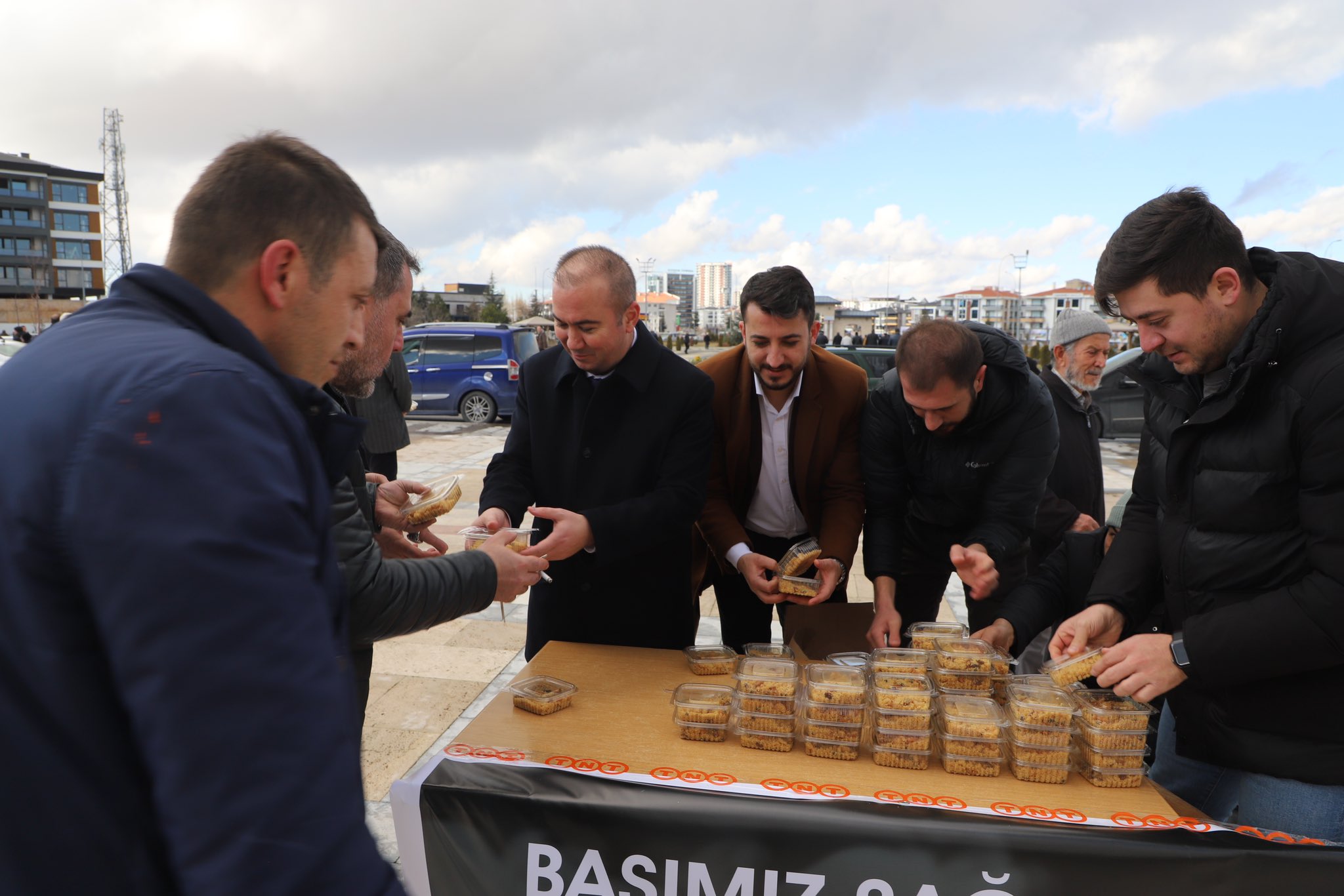 Gençlere Bir Destekte Başkan Uluçay'dan Geldi