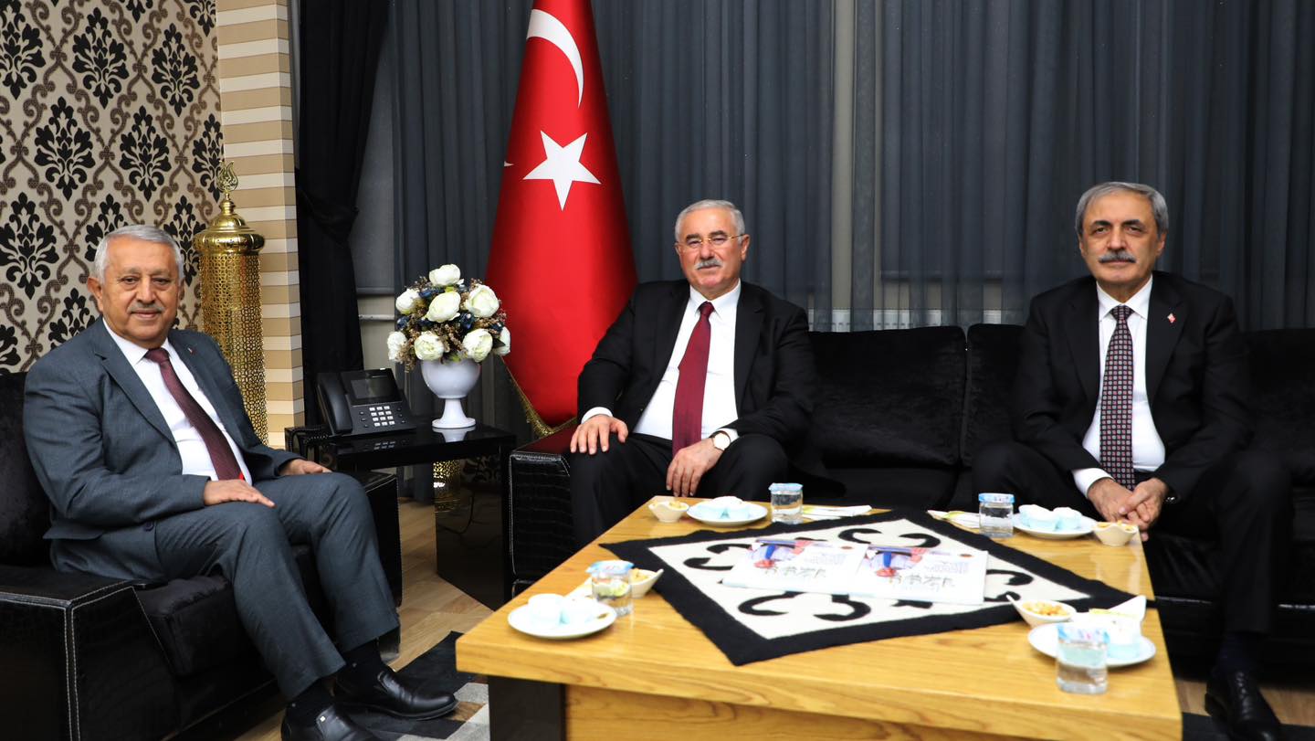 Başkan Zeybek Yargıtay Birinci Başkanı Akarca ve Heyetini Ağırladı