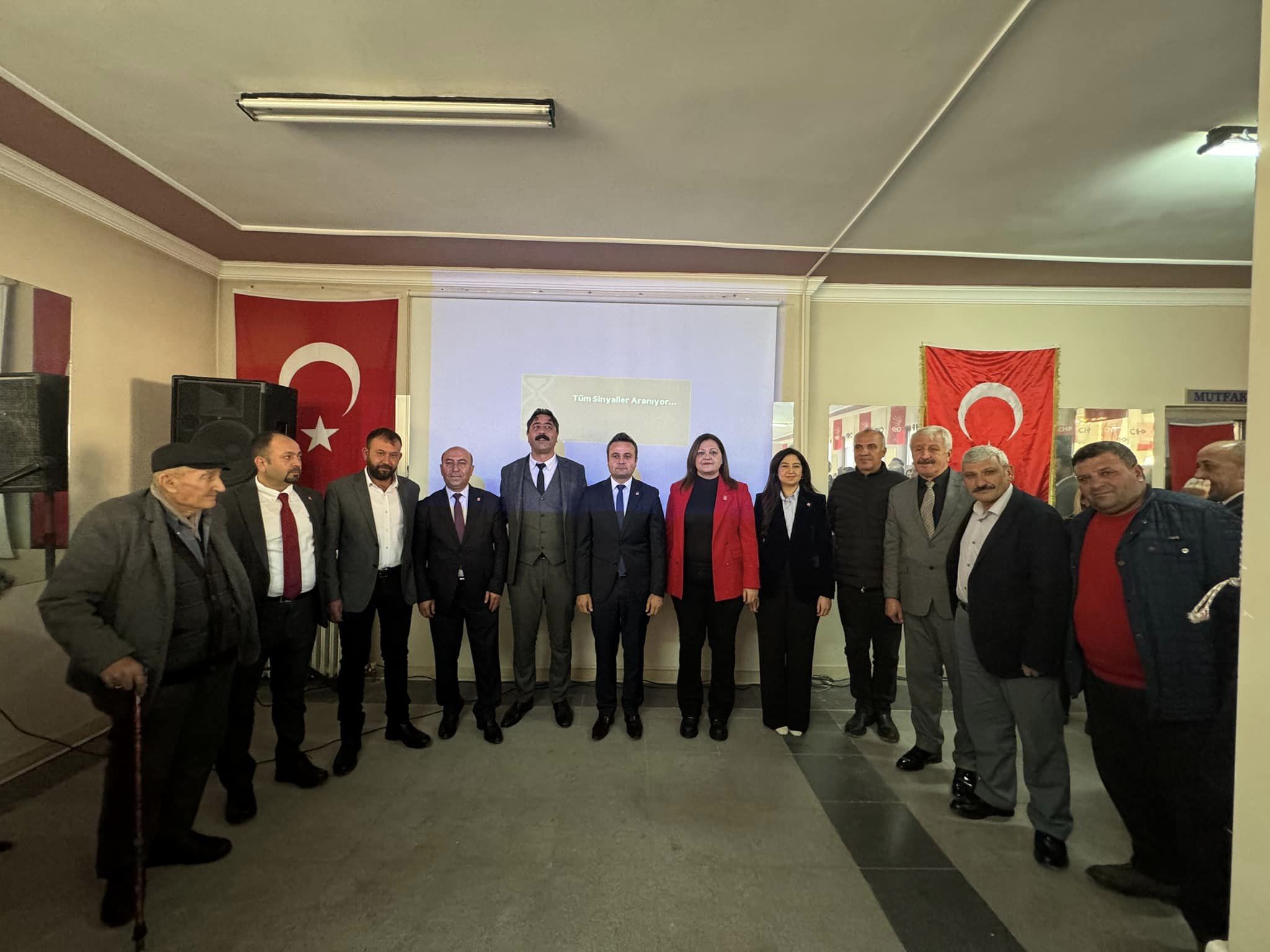 CHP'li Köksal Emirdağ'da Aday Tanıtım Toplantısına Katıldı