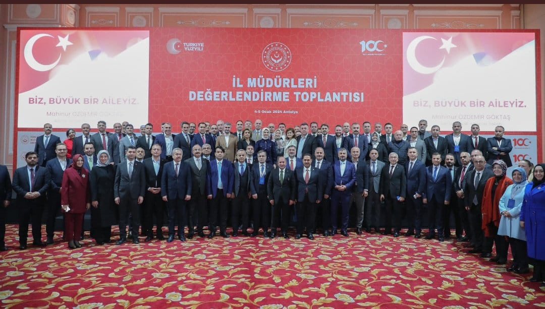 İl Müdürü Erdoğan Antalya'da Bakan Göktaş'la Bir Araya Geldi