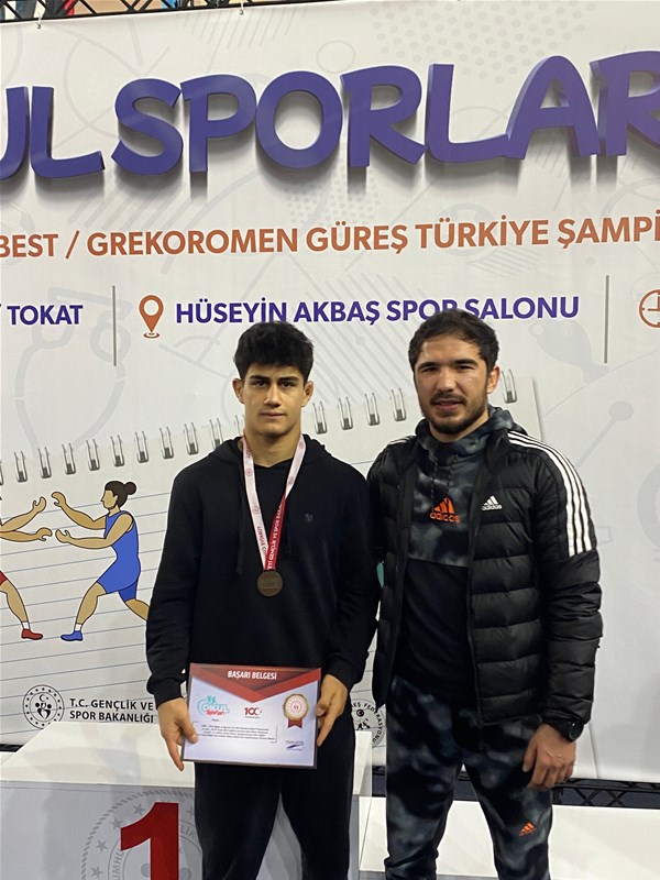 TOHM sporcularından 1 altın 2 gümüş madalya