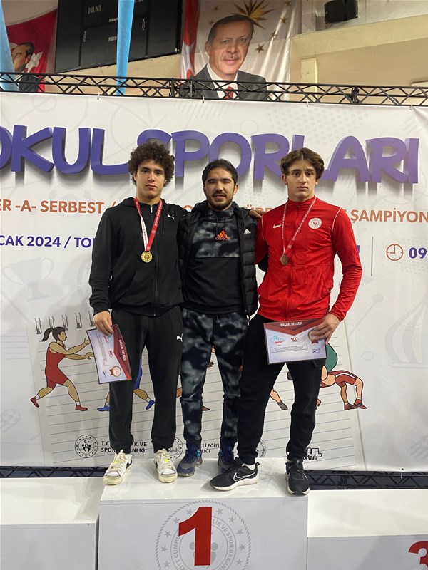 TOHM sporcularından 1 altın 2 gümüş madalya