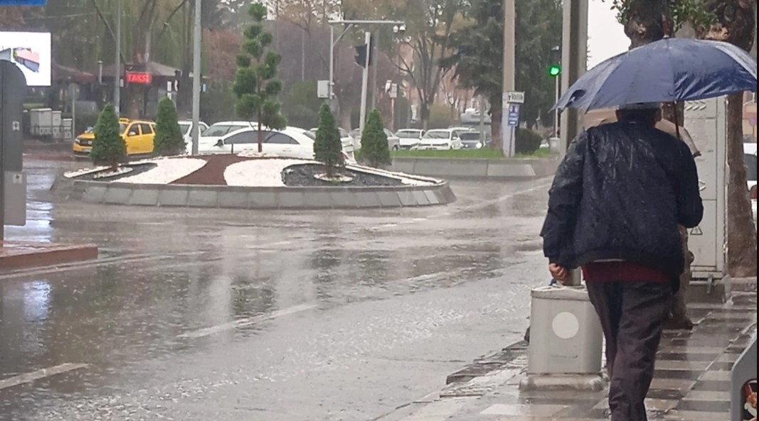 Afyonkarahisarlılar dikkat yeni haftada sıcaklıklar düşüyor yağış kapıda