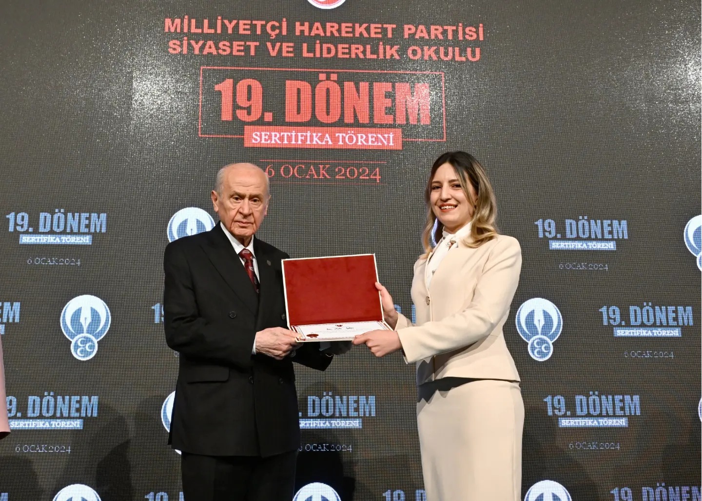 MİLLİYETÇİ HAREKET 19. DÖNEM  MEZUNLARINI VERDİ:"MUSTAFA KEMAL DEMEK TÜRKİYE DEMEKTİR"