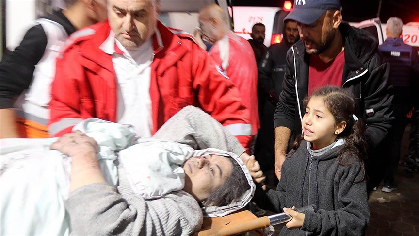 Kızı Yaralı Annenin Elini Bir An Olsun Bırakmadı