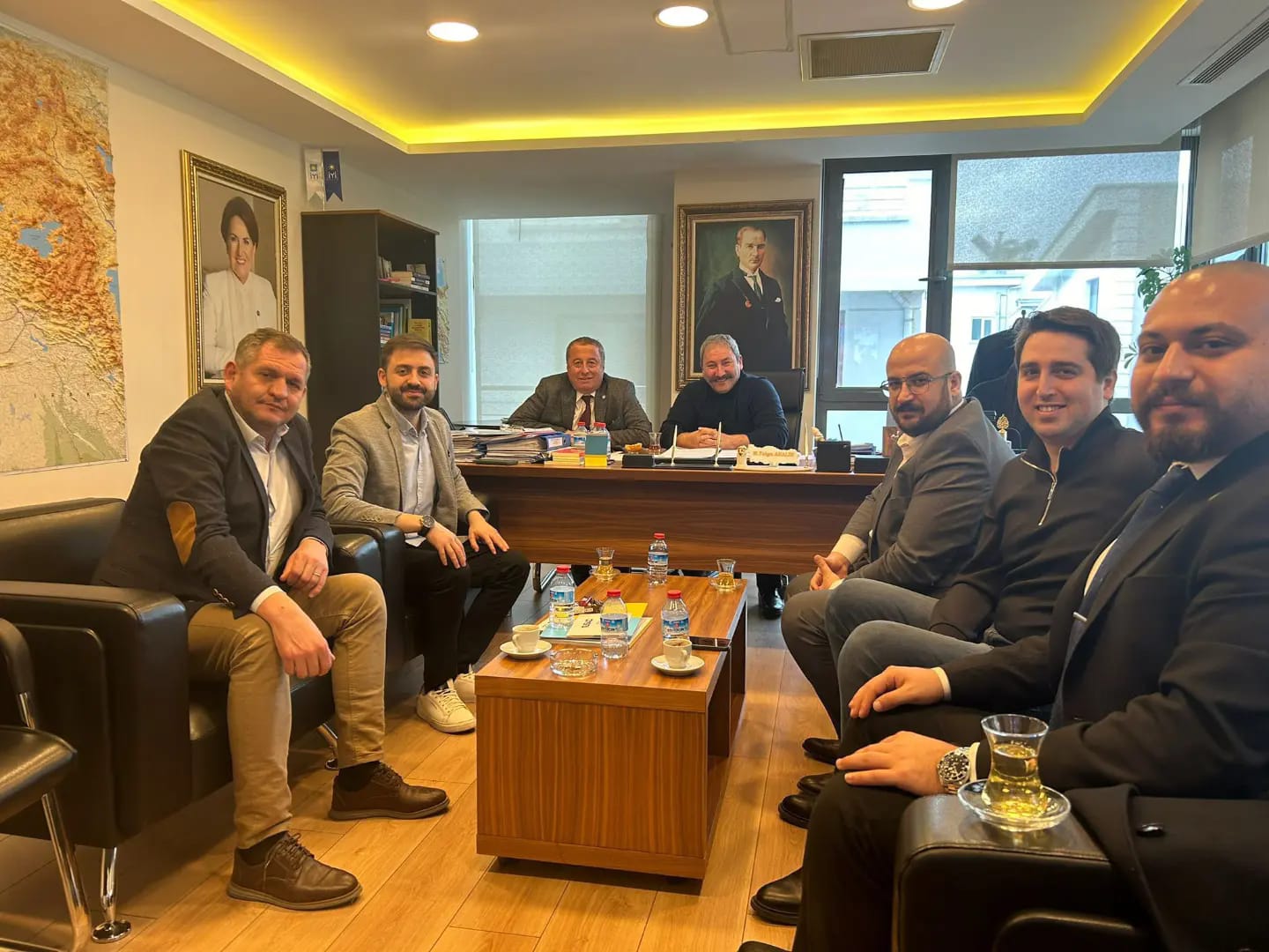 OLGUN GAZETECİLER KAFKAS VE ÇARDAKLI İLE BİR ARAYA GELDİ