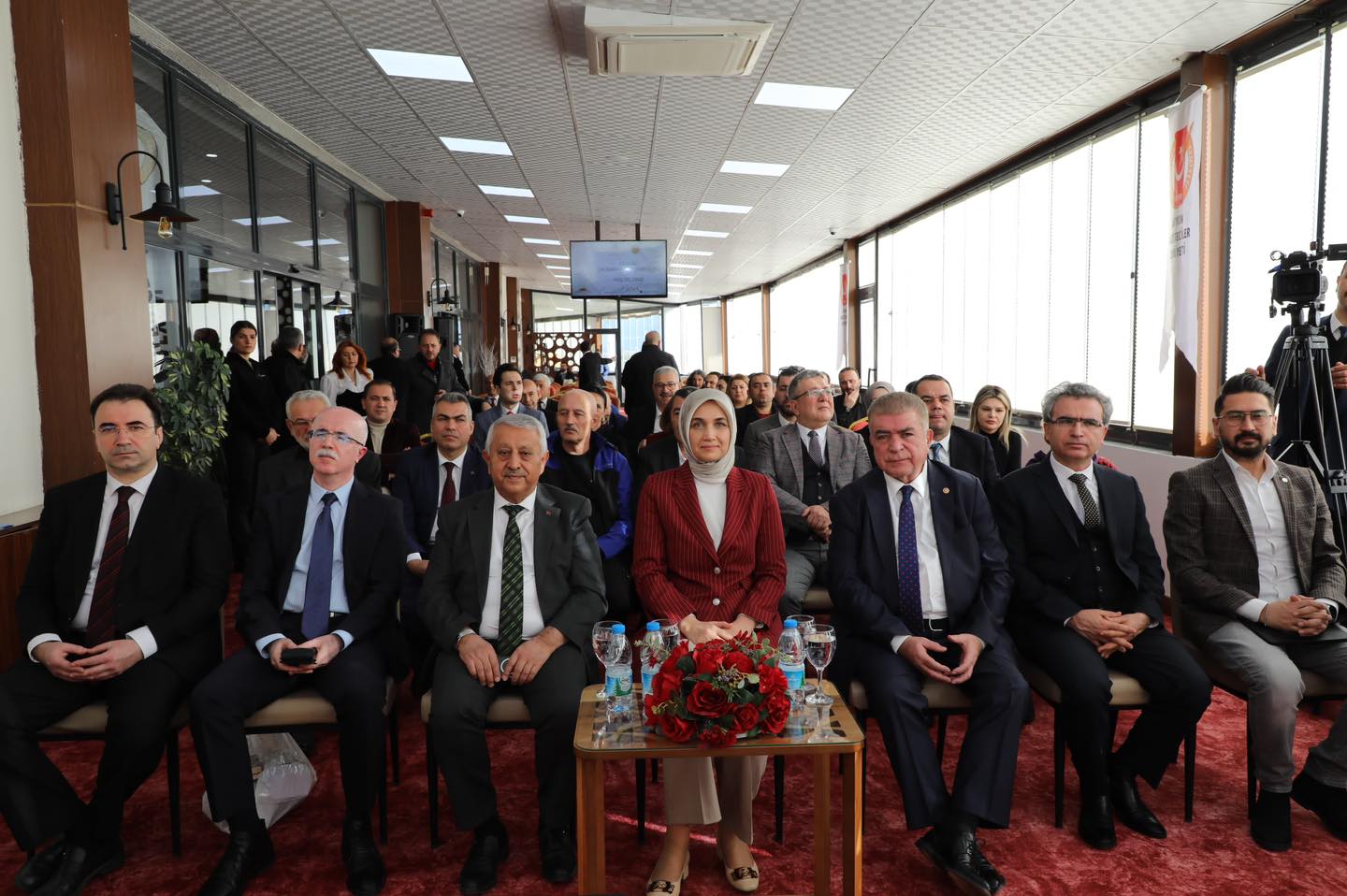 Başkan Zeybek Gazetecilere Ev Sahipliği Yaptı