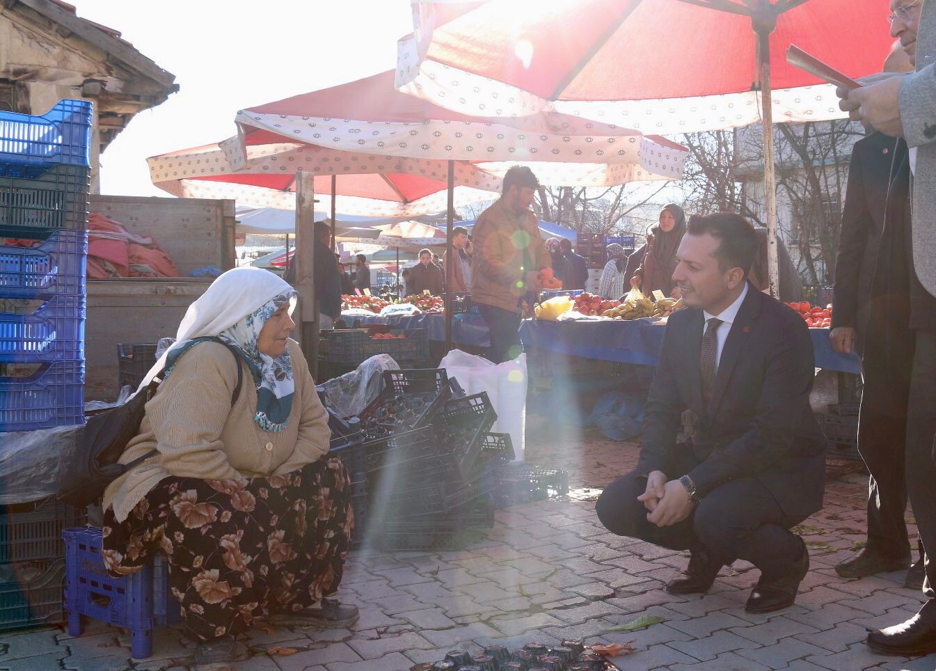 "İKTİDAR BİLSİN Kİ; EMEKLİLER DİLENCİ DEĞİLDİR!"