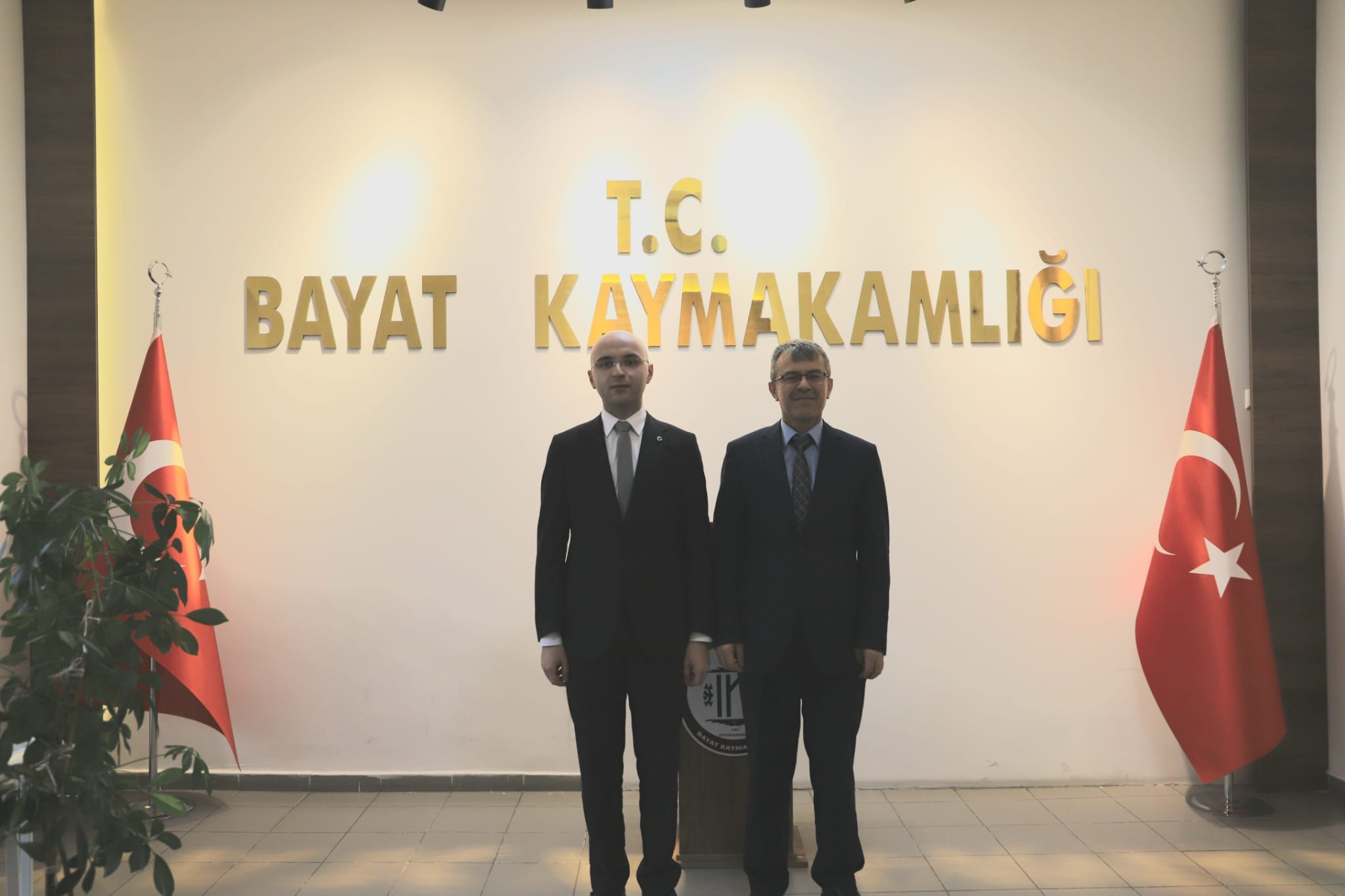 Afyonkarahisar İl Özel İdaresi Genel Sekreteri, Bayat Kaymakamı Ahmet AYKAÇ'a Nezaket Ziyaretinde Bulundu