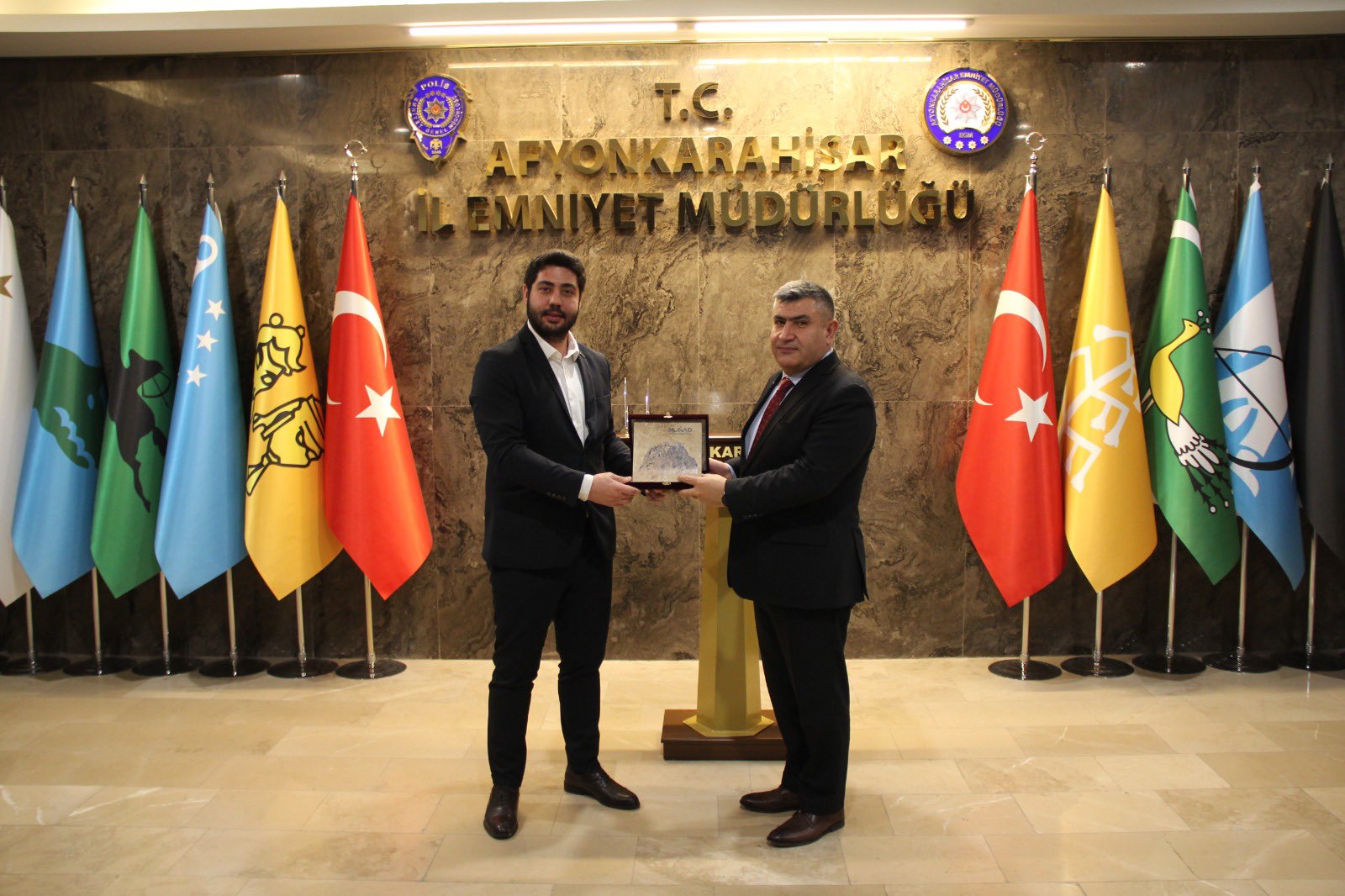 Genç MÜSAİD Başkanı Karakol ve Ekibi Müdür Ay'ı Ziyaret Etti