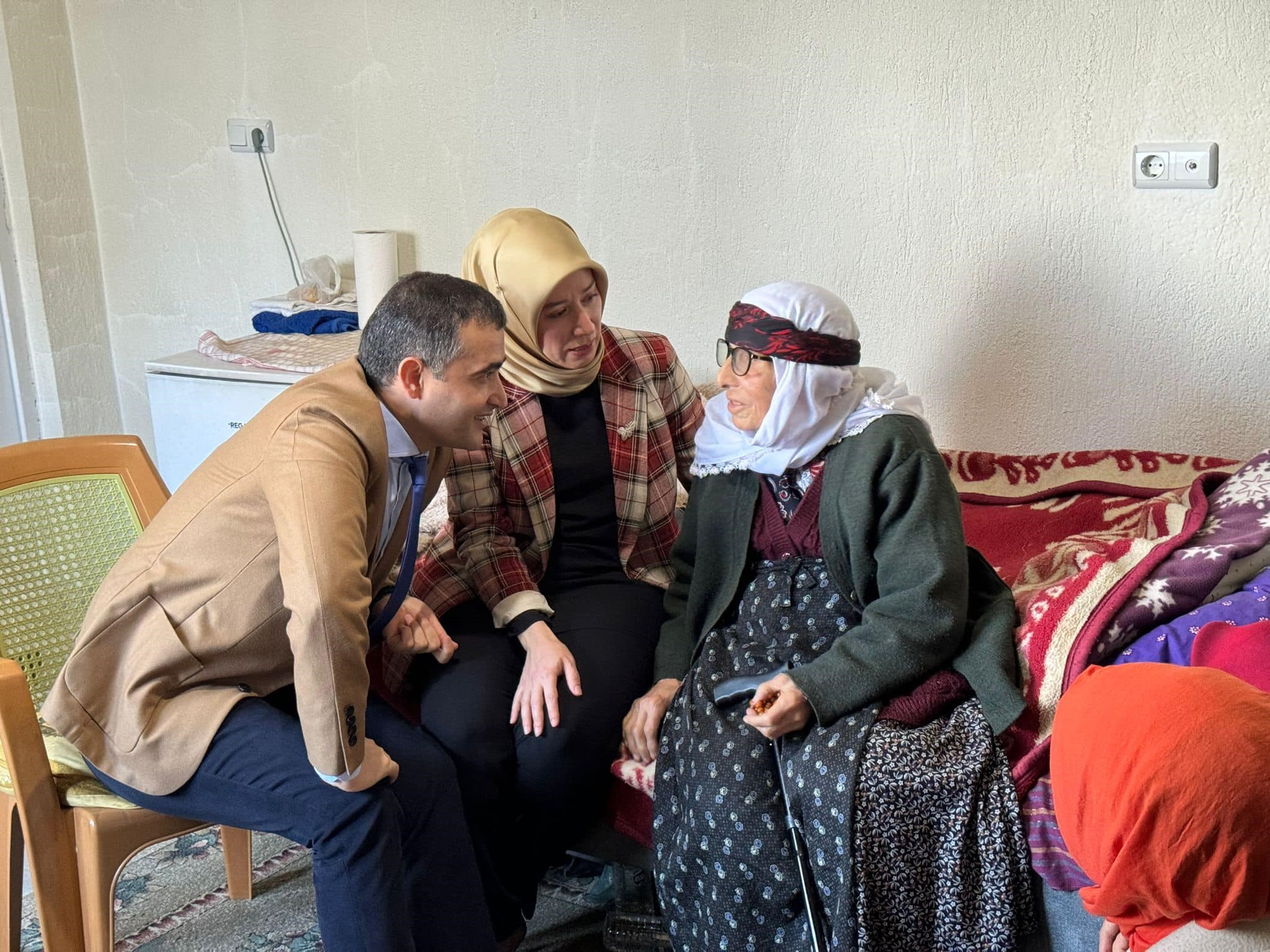 EMİRDAĞ GÖNÜL ELÇİLERİ PROJESİ SÜRÜYOR