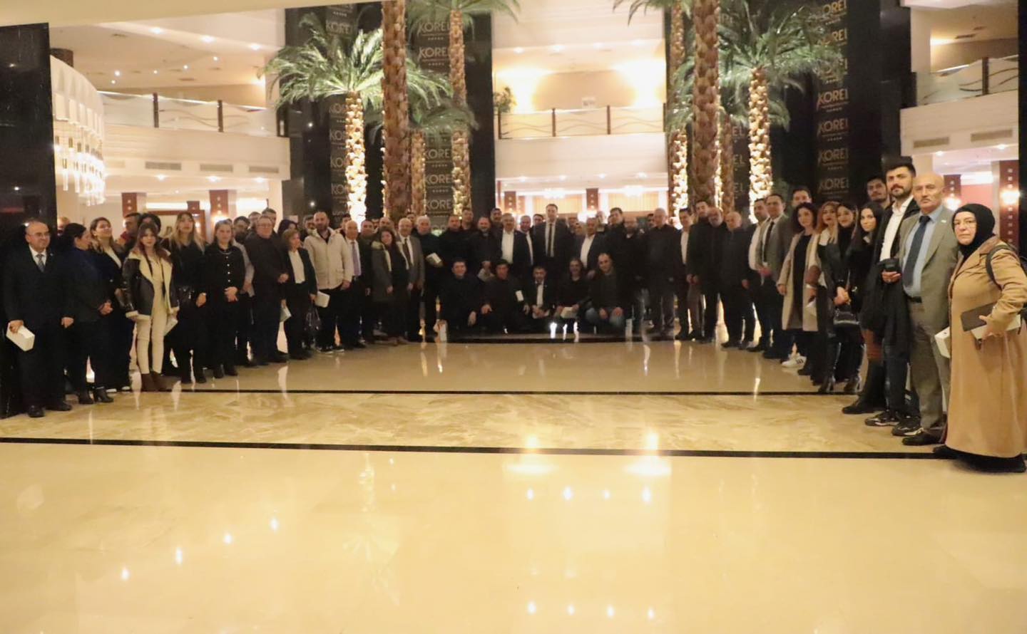 Başkan Zeybek Gazetecilerle Bir Araya Geldi