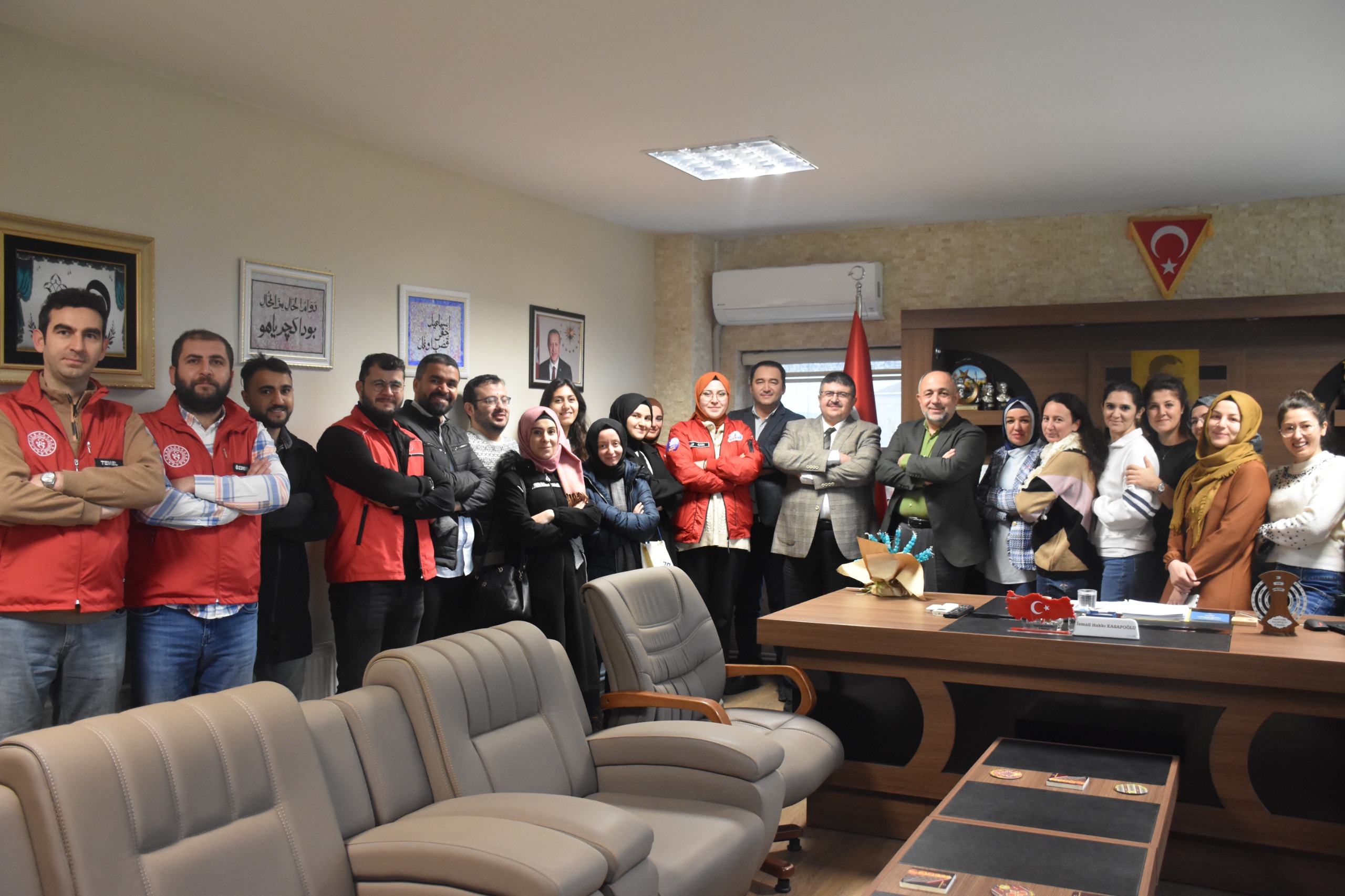 Gençlik Merkezleri Personelinden Müdür Kasapoğlu'na Ziyaret