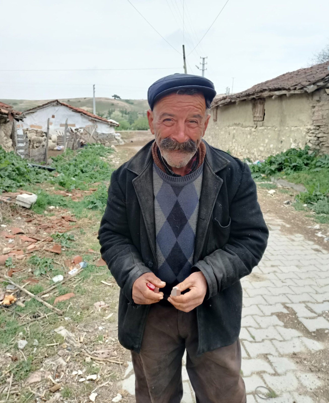 KARDEŞİNİ ÖLDÜRÜP PARÇALARA AYIRDI