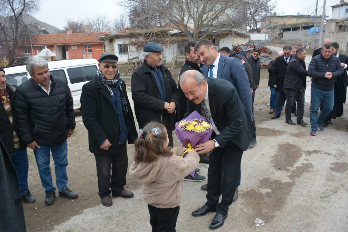 MHP'li Taytak'a Köy Halkından Yoğun ilgi