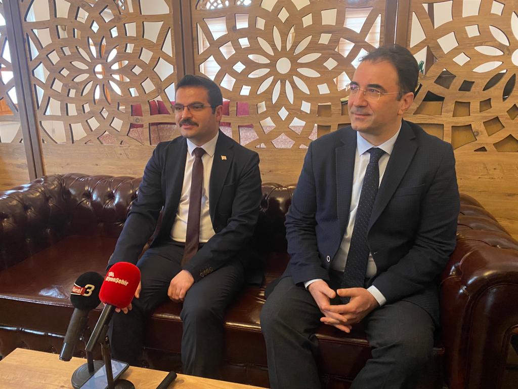 KAYMAKAM REŞİT HAN BASIN MENSUPLARIYLA BULUŞTU