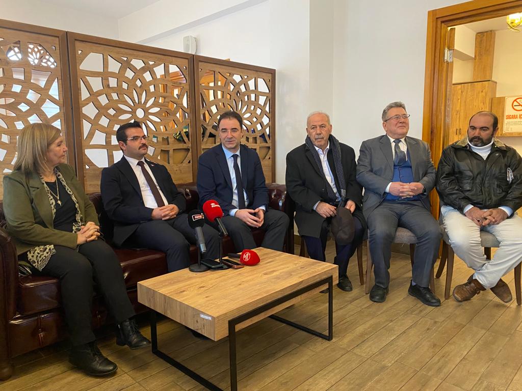 KAYMAKAM REŞİT HAN BASIN MENSUPLARIYLA BULUŞTU