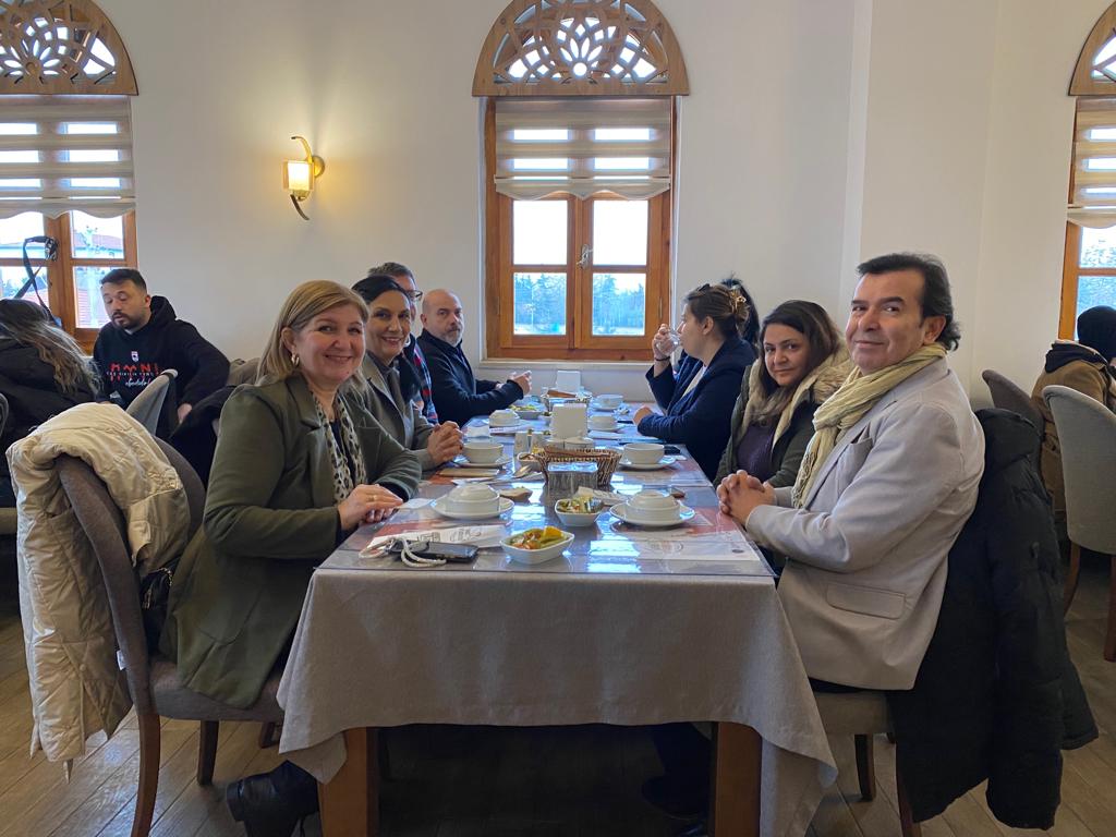 KAYMAKAM REŞİT HAN BASIN MENSUPLARIYLA BULUŞTU