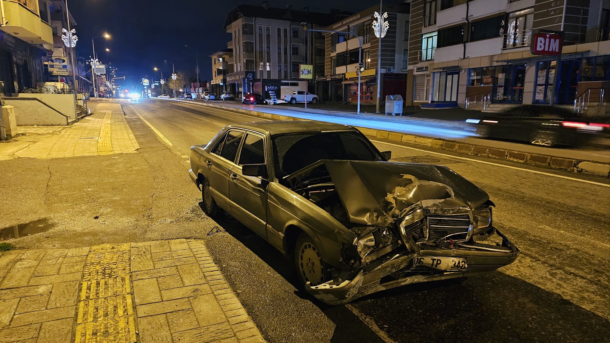 İki Otomobil Çarpıştı: 1 Yaralı