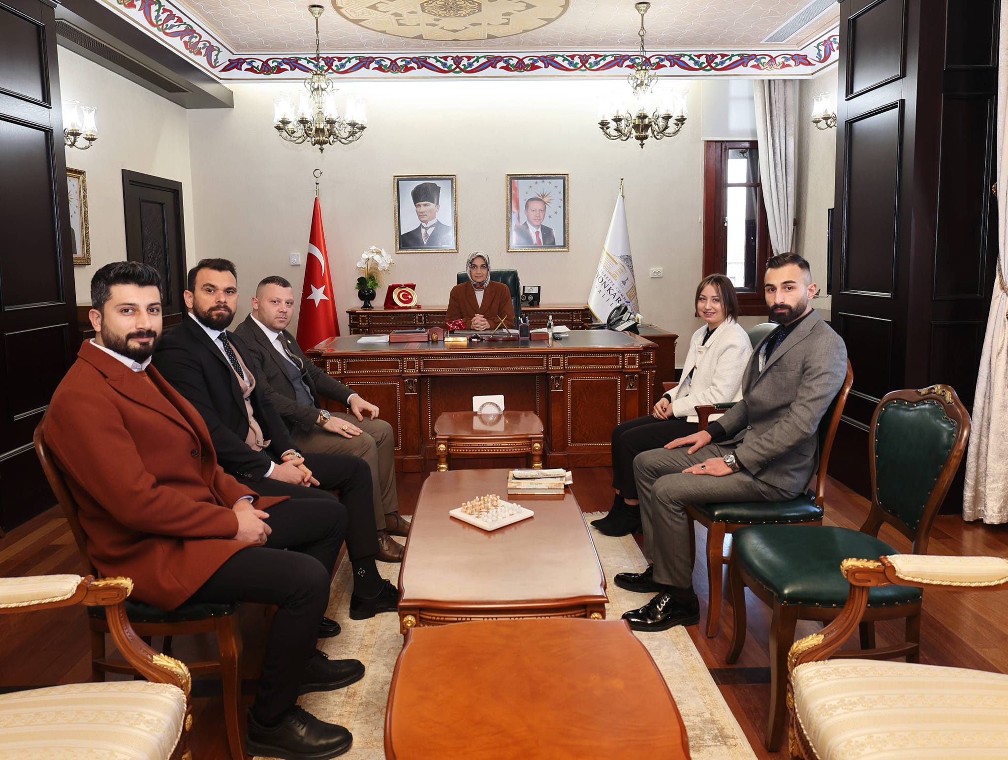 VALİ YİĞİTBAŞI ÜLKÜ OCAKLARI YÖNETİMİNİ AĞIRLADI