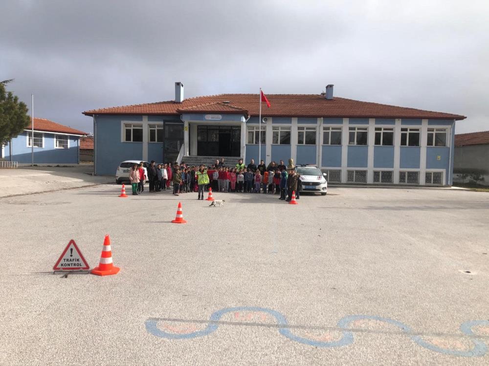 Çocuklara Güvenli Okul Yolu Projesi Çerçevesinde Eğitim
