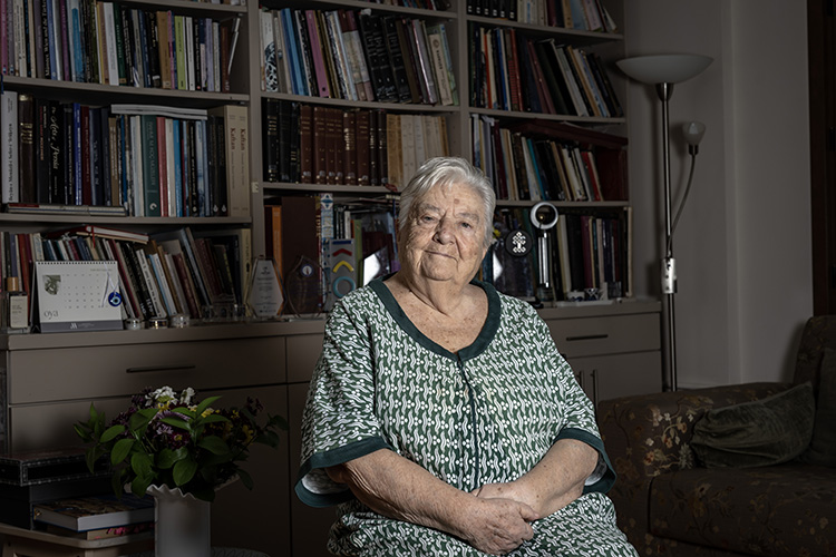 Türk Sanat Tarihinin Çalışmaktan Usanmayan Çınarı:  Prof. Dr. Nurhan Atasoy