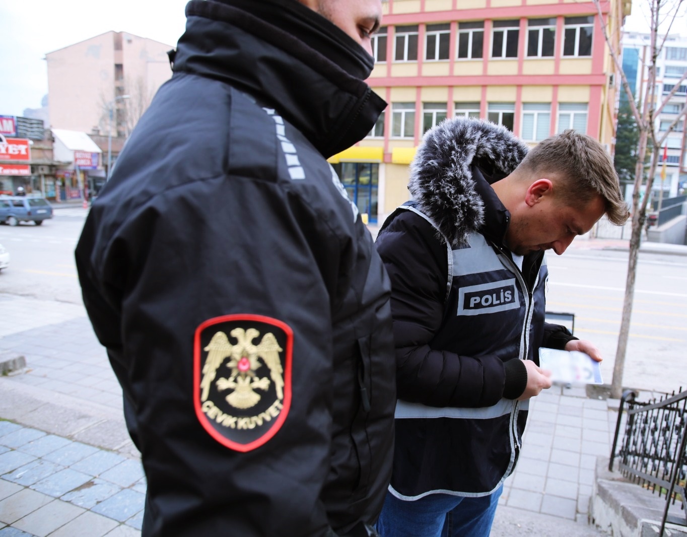 İnşaattan Demir Çalmak İstediler Afyon Polisine Yakayı Ele Verdiler