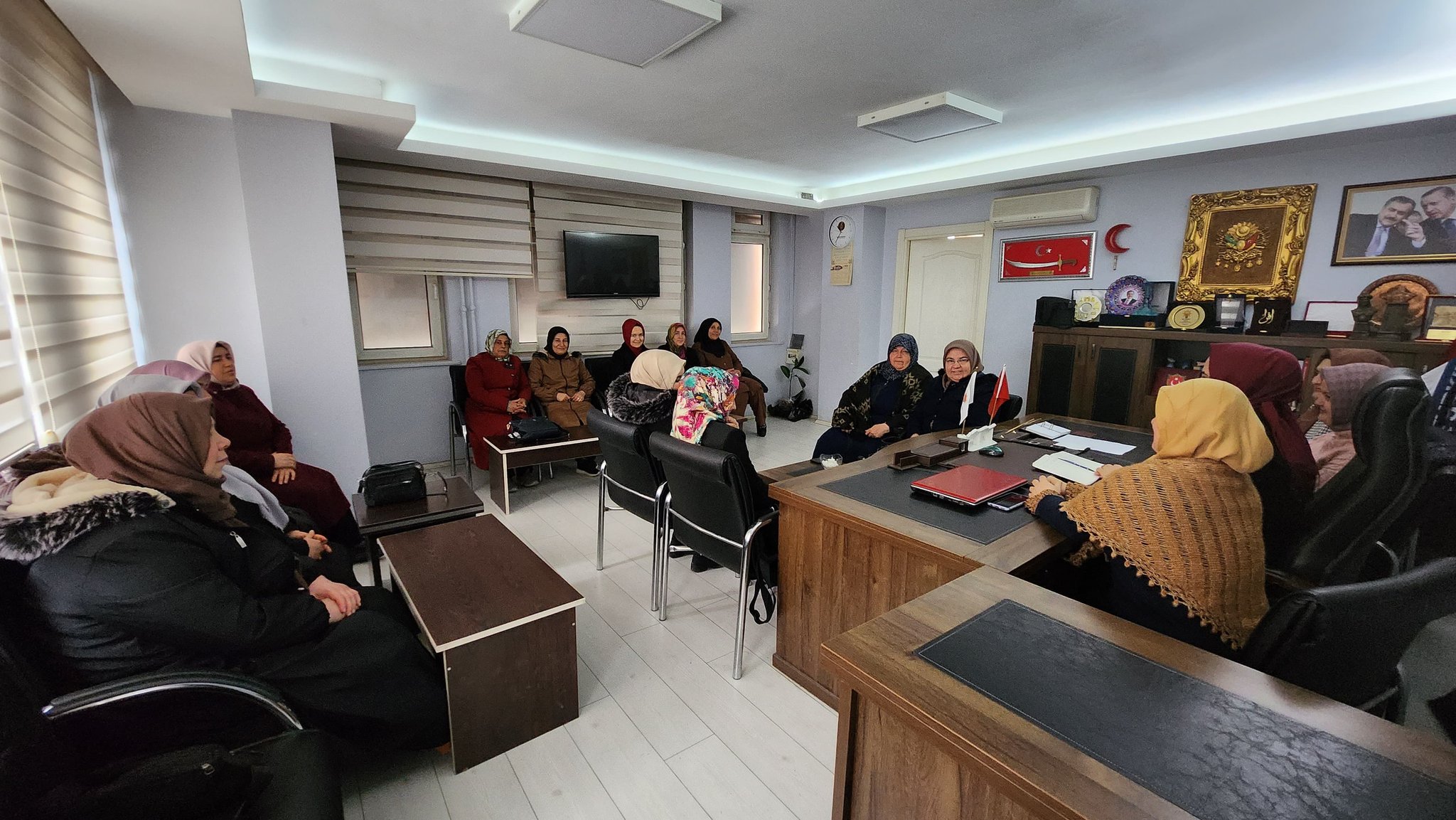 AK Kadınlar Şuhut İlçesine Ziyaret Düzenledi