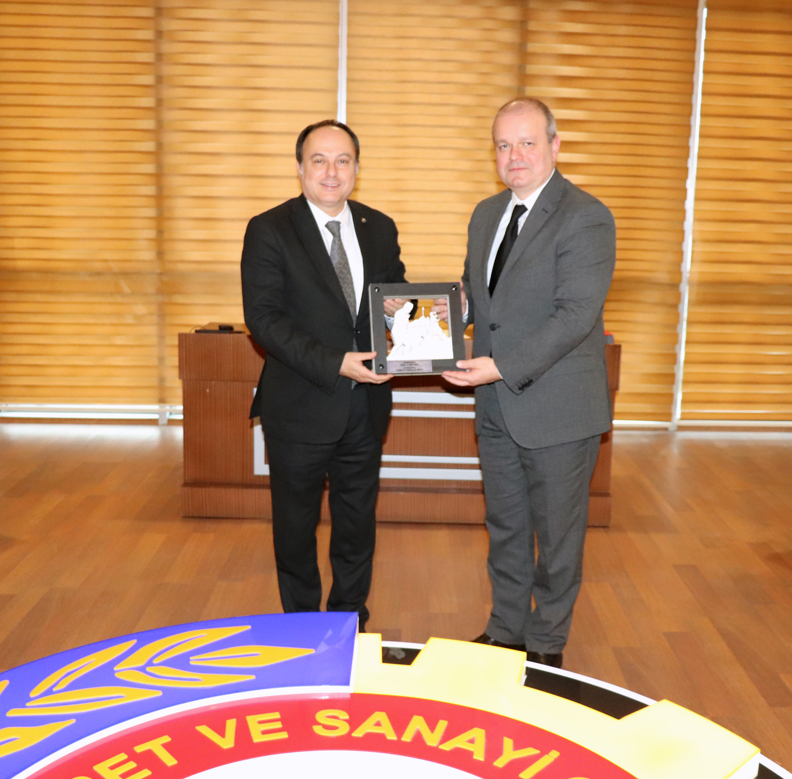 ANADOLU  ÜNİVERSİTE ÖĞRENCİLERİ, ATSO’YU ZİYARET ETTİ
