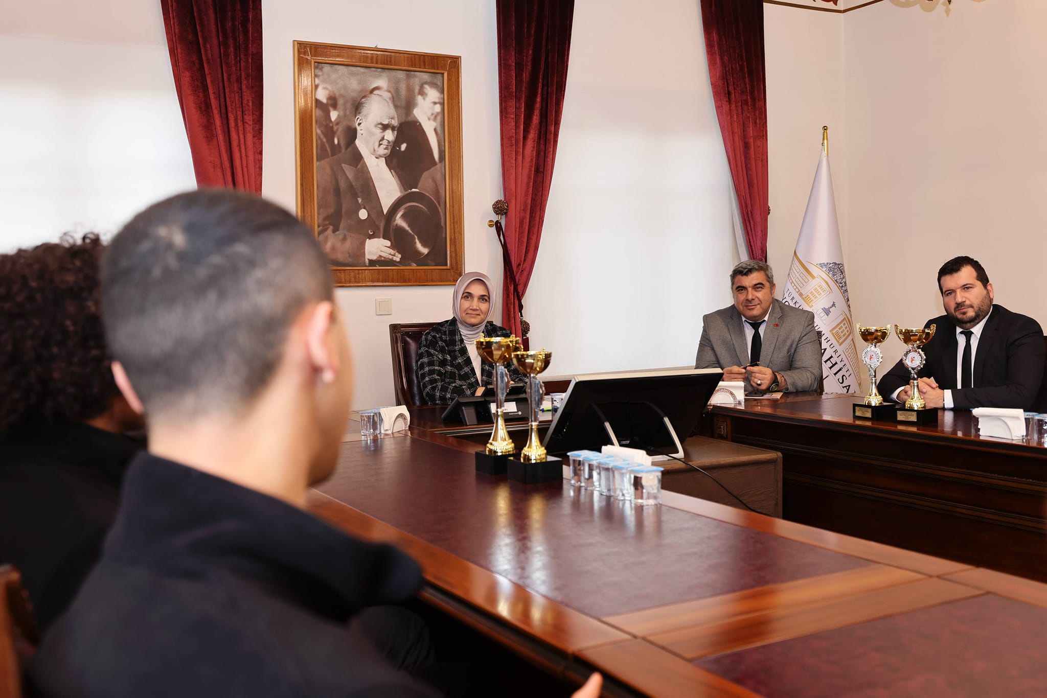 Devlet Ana Sporcunun Her Daim Yanında Vali Yiğitbaşı Öğrencileri Ağırladı