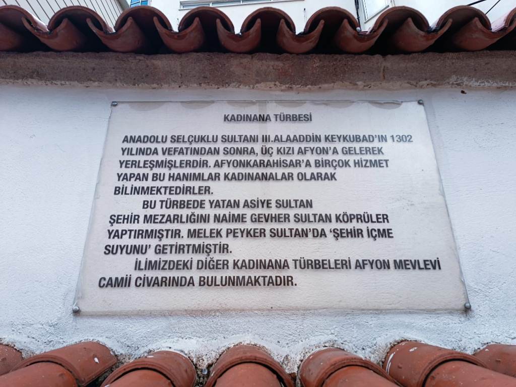 Kadınanalar Şehrin Sembolleri: 'Şehri Susuz Kalmaktan Kurtaran Kadın'