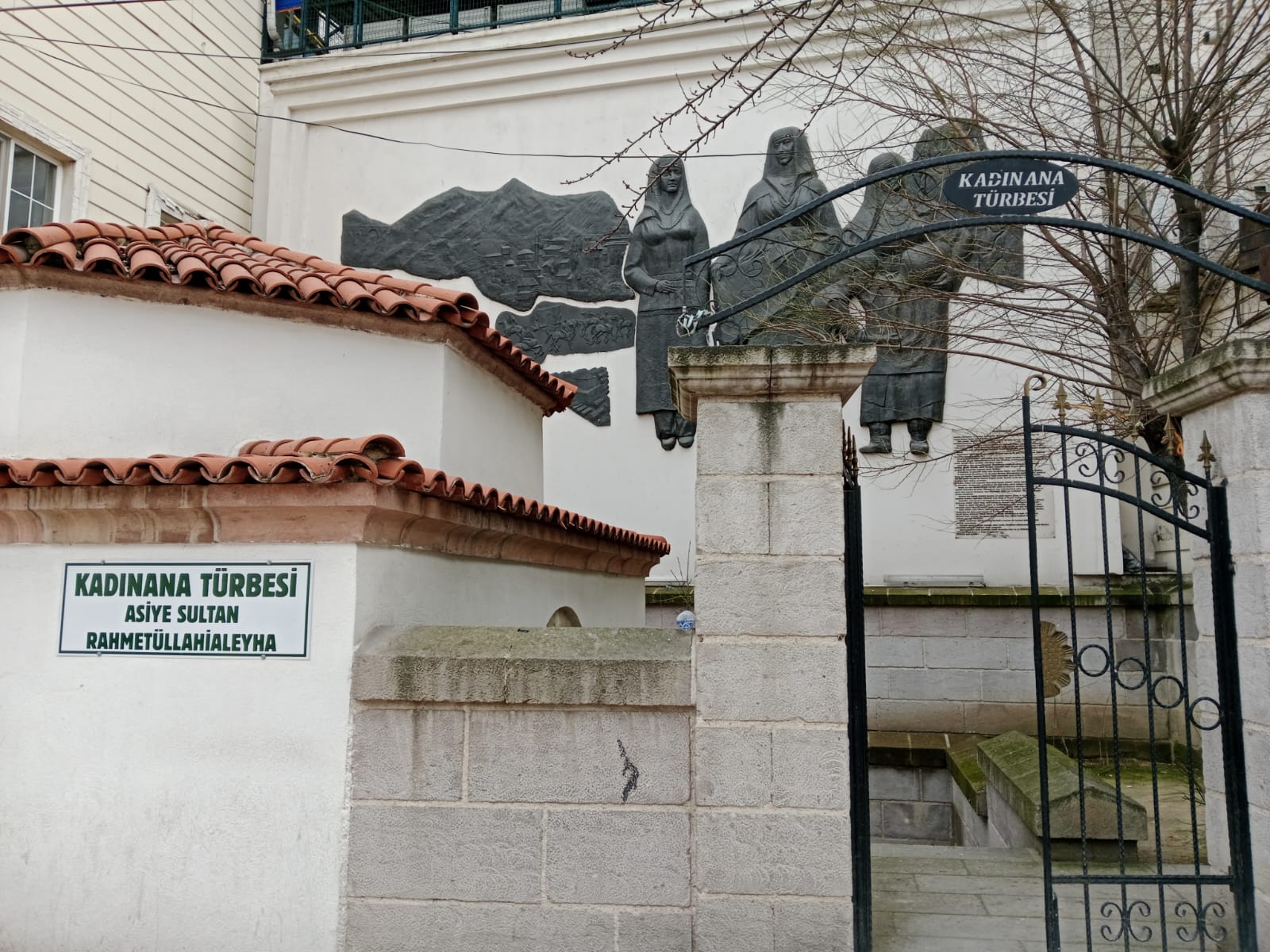 Kadınanalar Şehrin Sembolleri: 'Şehri Susuz Kalmaktan Kurtaran Kadın'