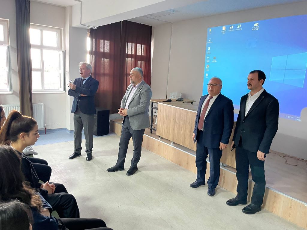 KASAPOĞLU ZÜBEYDE HANIM M.T.A.L'İ ZİYARET ETTİ