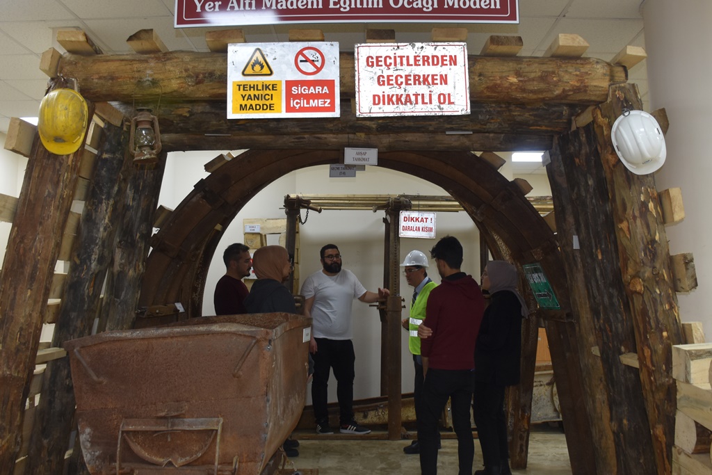YER ALTI MADEN OCAĞI MODELİ KURULDU