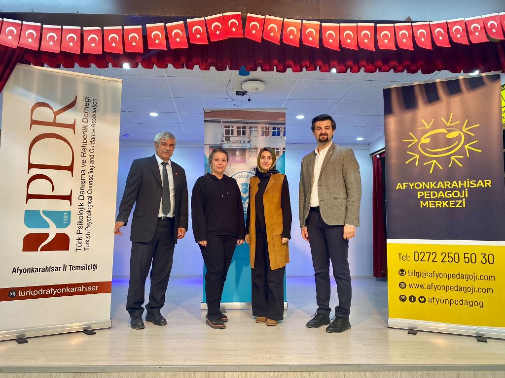 KADAİFÇİOĞLU İLKOKULUNDA VELİLERE SEMİNER VERİLDİ