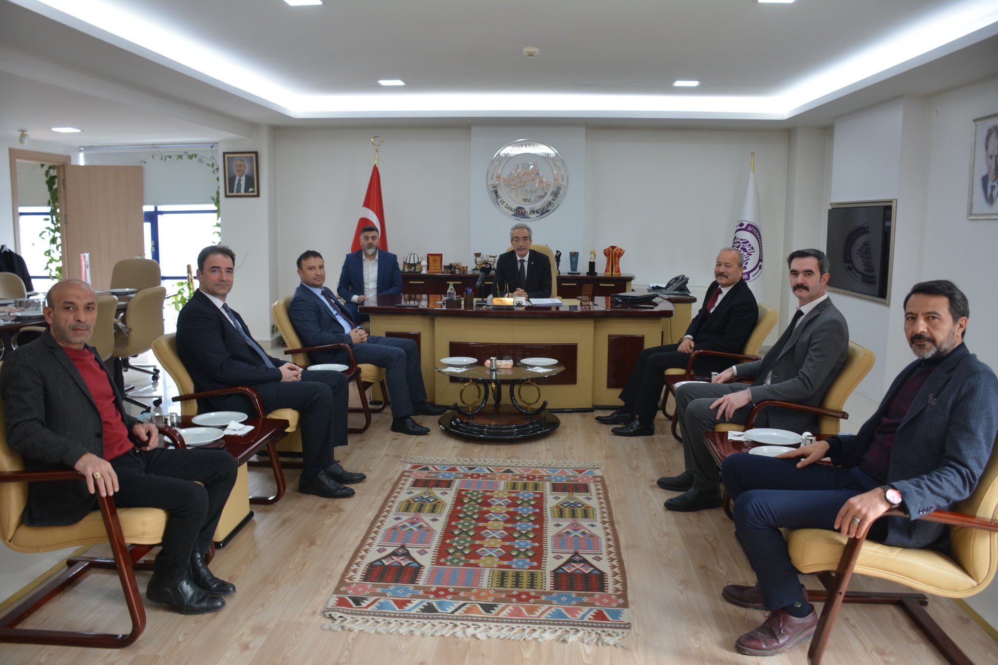 MHP HEYETİNDEN BAŞKAN  ÜSTÜN’E ZİYARET