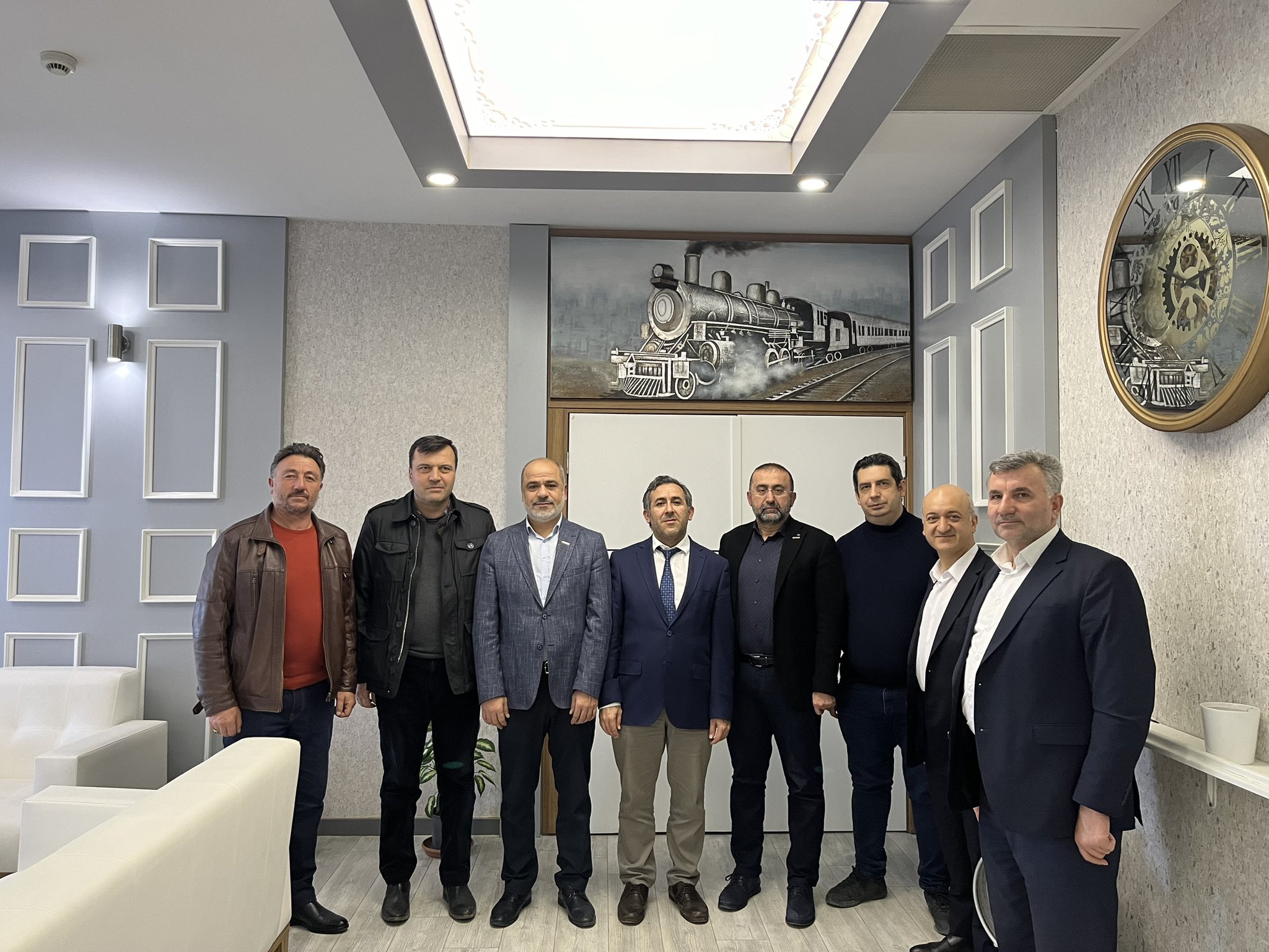 Başkan İşlek ve Yönetimi TCDD Bölge Müdürü Açıkgöz'ü Ziyaret Etti