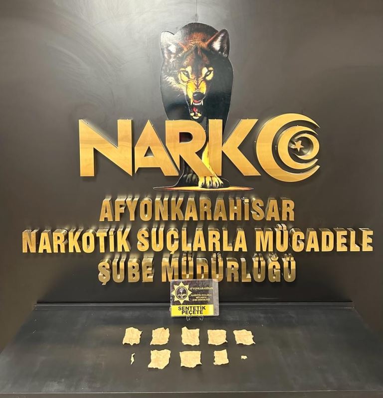 AFYON'DA OTOBÜSTEN UYUŞTURUCU ÇIKTI