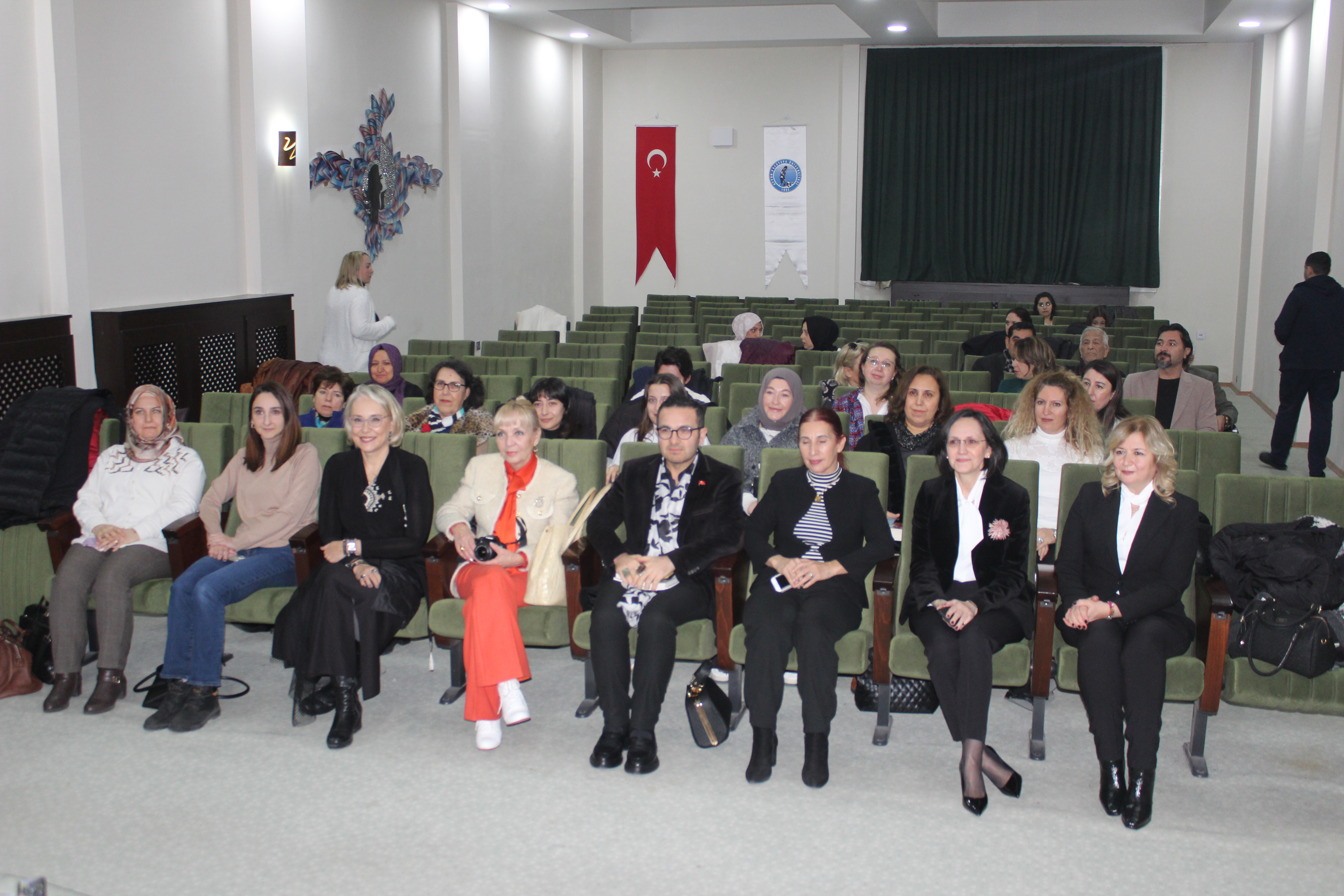 “Geçmişi bilirseniz, bugünü anlarsınız ve yarını kurgularsınız”