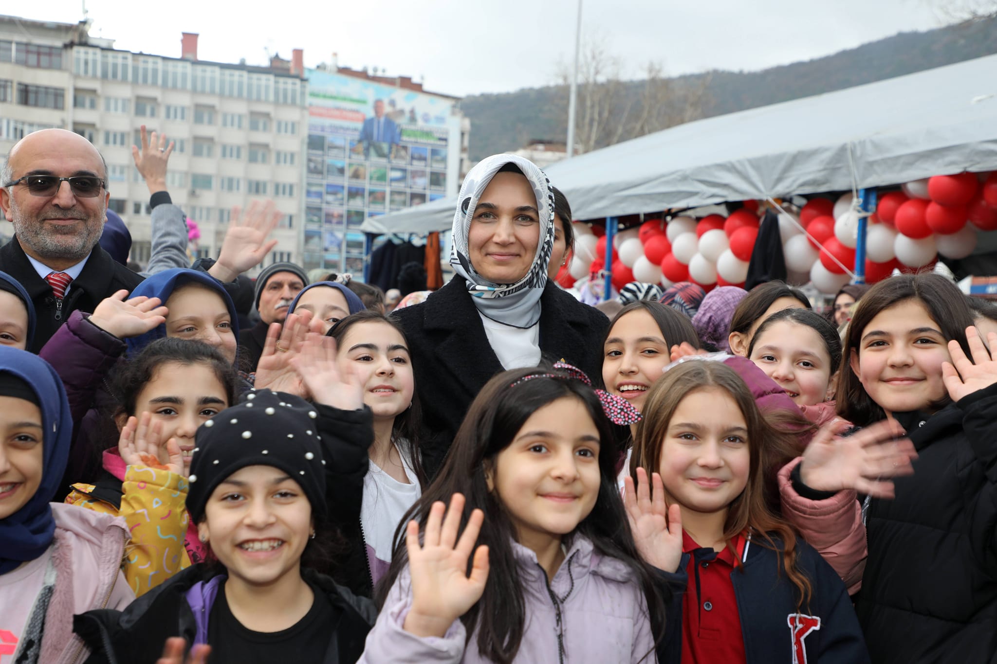 Vali Yiğitbaşı Filistin'e Destek Kermesine Katıldı