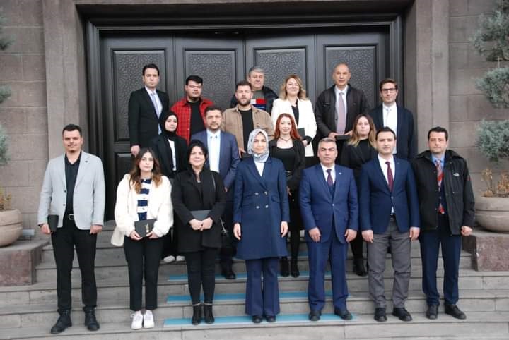 Afyonlu Gazeteciler Basın Kartlarına Kavuştu