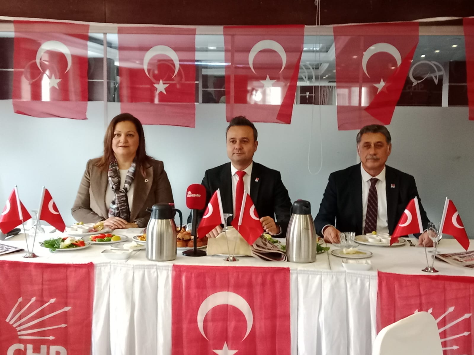 KÖKSAL "İSMAİLÇAVUŞUN TORUNU BURCU OLARAK AFYONKARAHİSAR'IN SORUNLARINI ÇÖZECEĞİM"