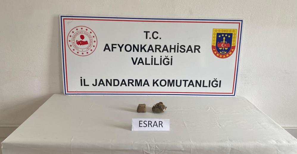 Beklediği Kargoyu Alamadan Jandarmaya Yakalandı