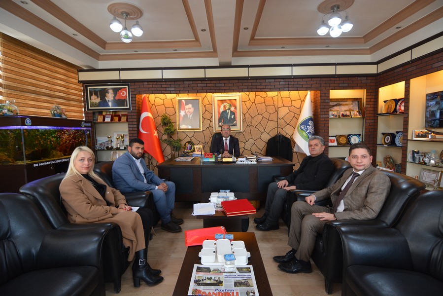 İSTANBUL AFYONKARAHİSAR GÖNÜLLÜLERİ DERNEĞİNDEN BAŞKAN DR. MUSTAFA ÇÖL’E ZİYARET