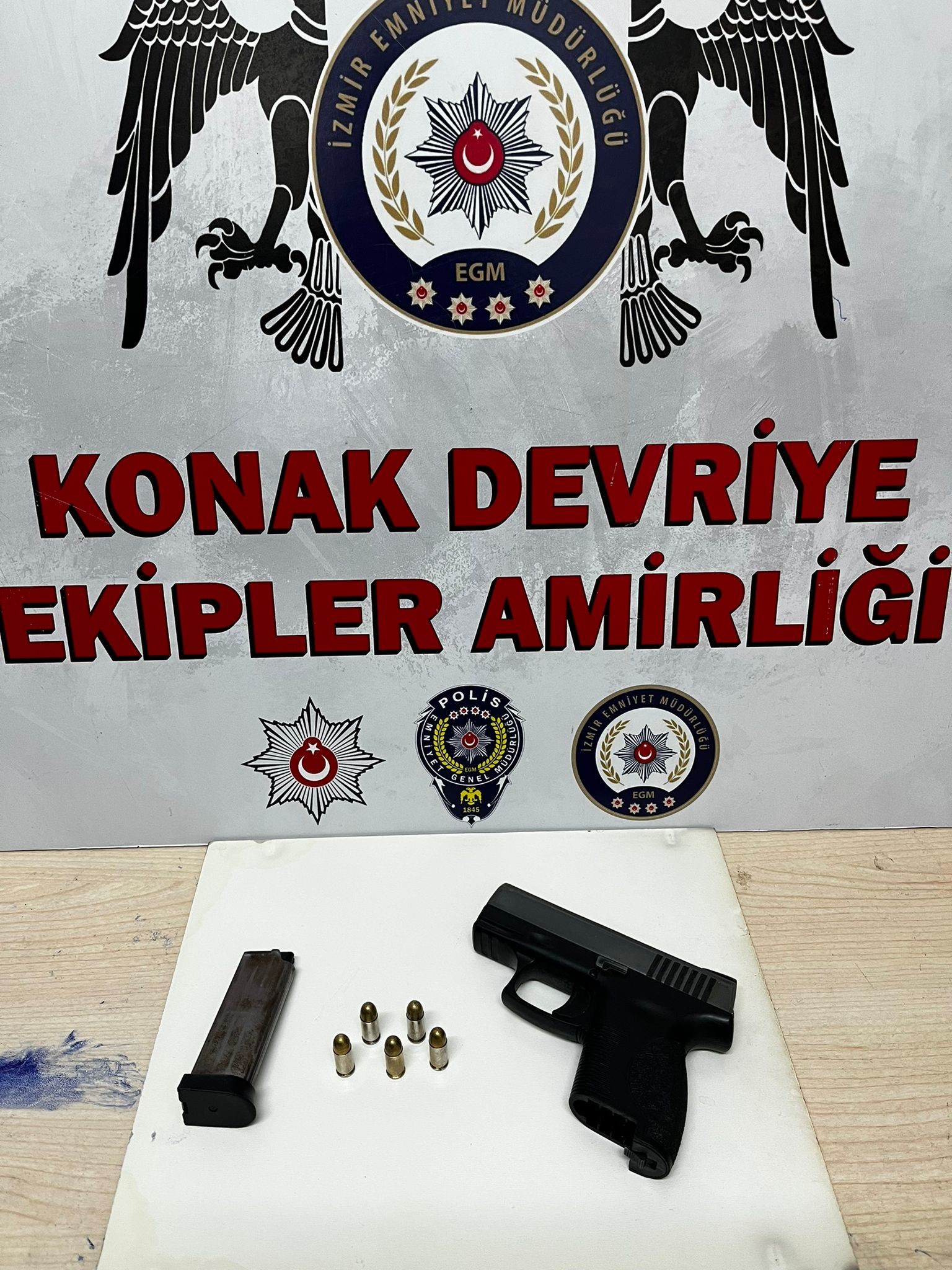 ZEHİR TACİRLERİNE BASKIN: