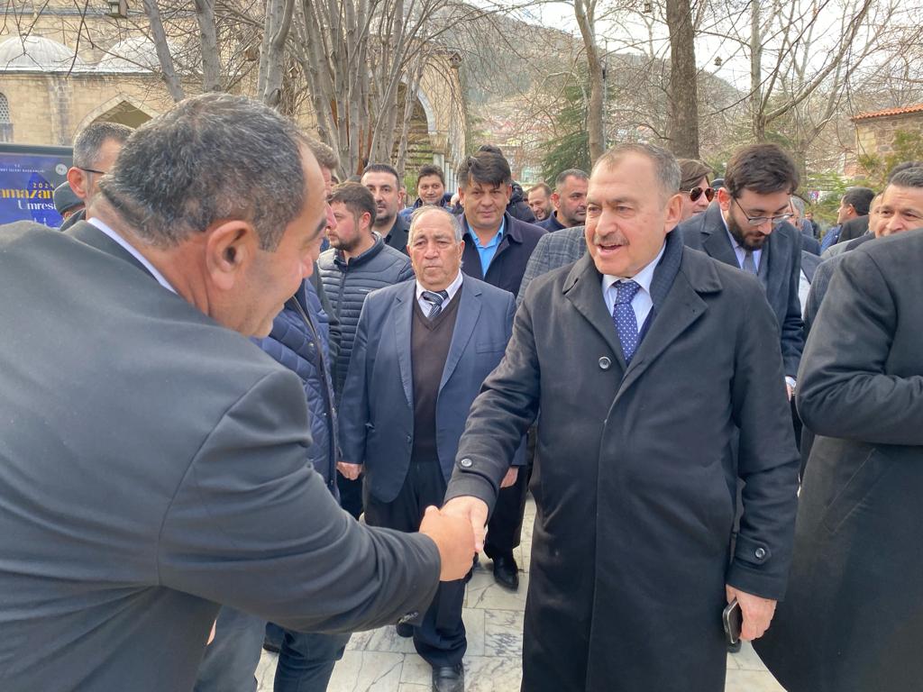 ULUÇAY AFYONLULARLA CUMA NAMAZINDA BULUŞTU