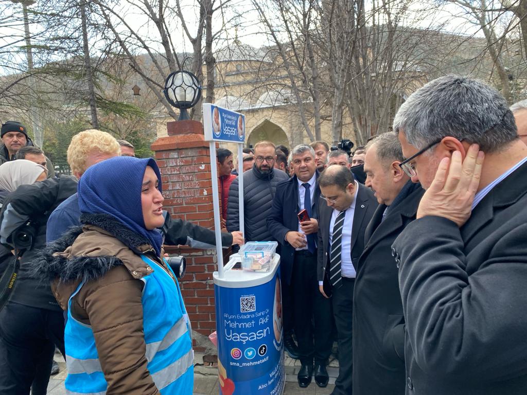 ULUÇAY AFYONLULARLA CUMA NAMAZINDA BULUŞTU
