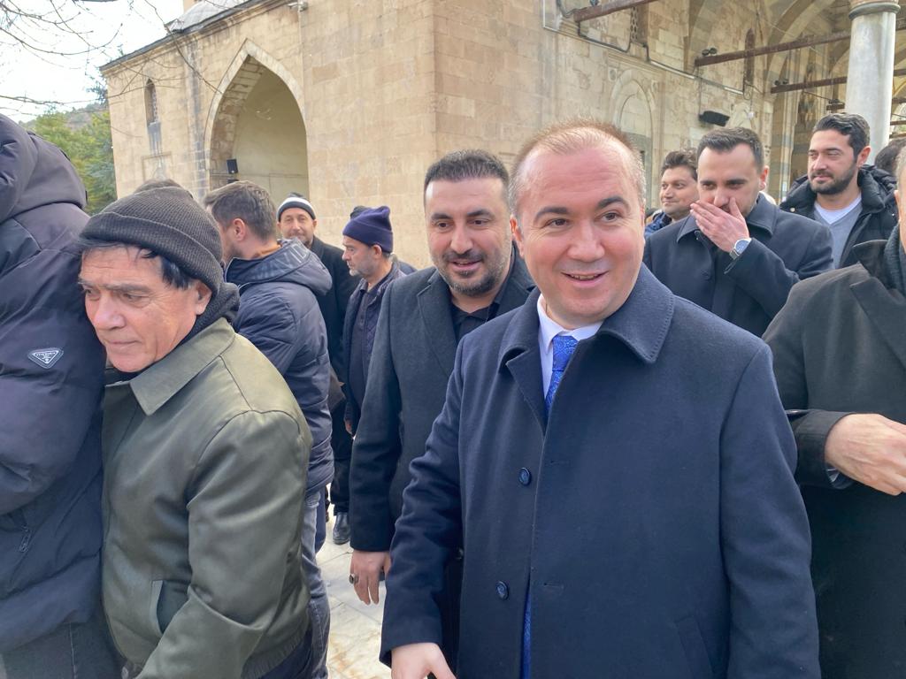 ULUÇAY AFYONLULARLA CUMA NAMAZINDA BULUŞTU