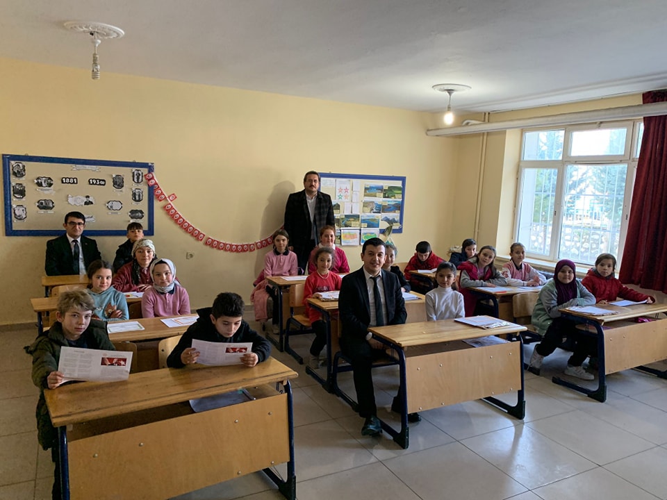 Hocalar Kaymakamı Kara Öğrencilerin Heyecanına Ortak Oldu