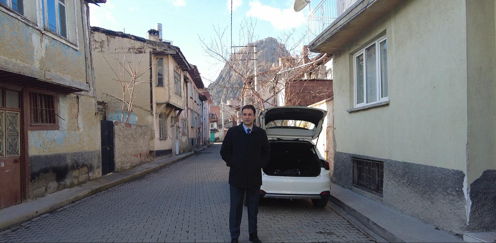 MHP'li Küçükkurt Kararlı Mısri Mahallesinin Çözümü MHP'de